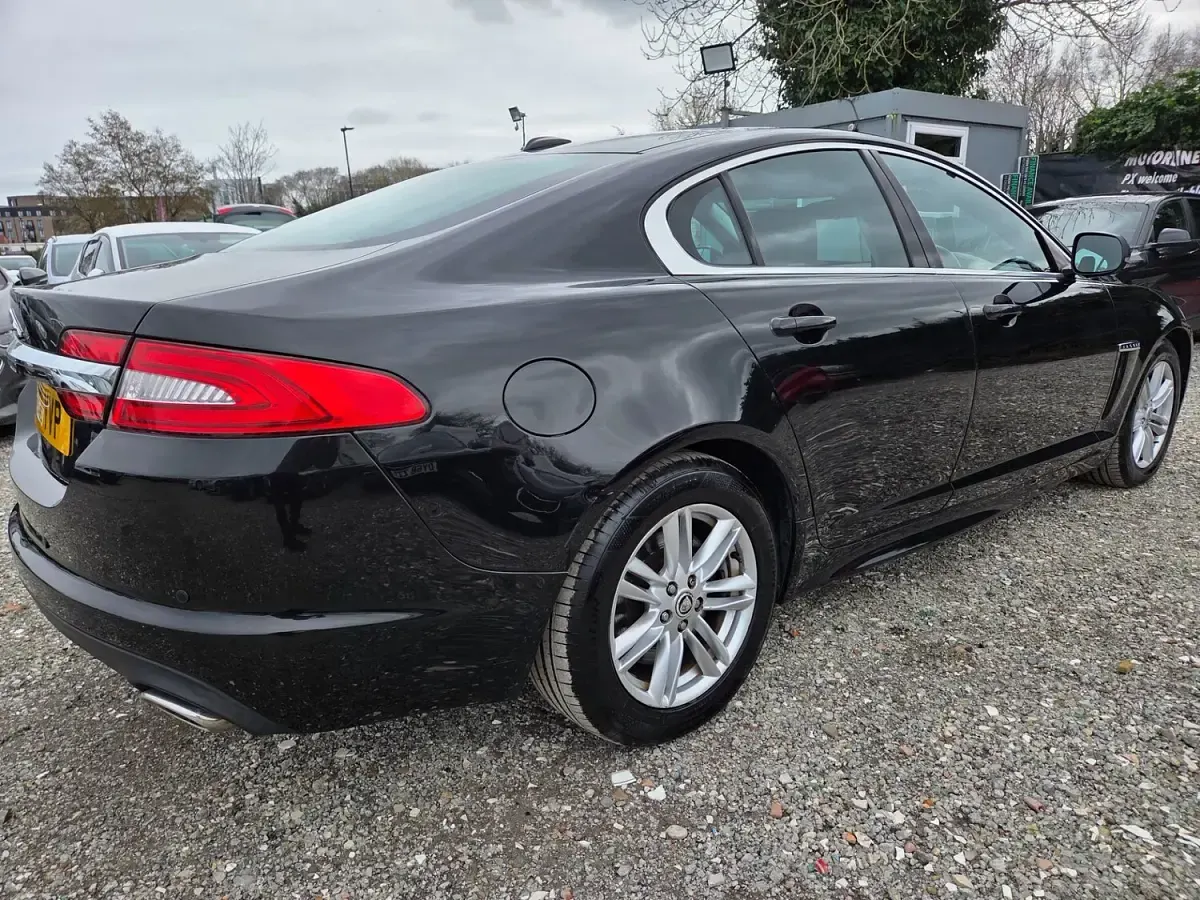 Used Jaguar XF Luxury 187 HP (137 kW) 2012 Black Sedan