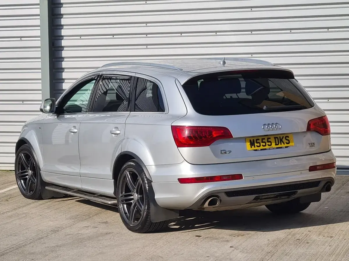 Used Audi Q7 S-line plus 245 HP (180 kW) 2013 Silver SUV