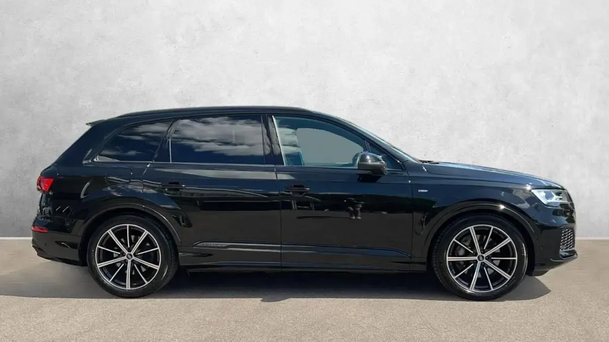 Used Audi Q7 Black Edition 340 HP (250 kW) 2022 Black SUV