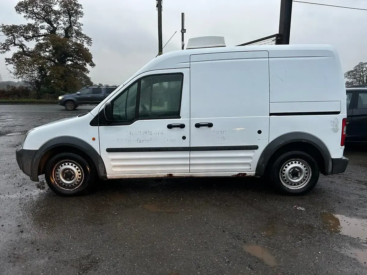 Used Ford Transit Connect 2009 White MPV