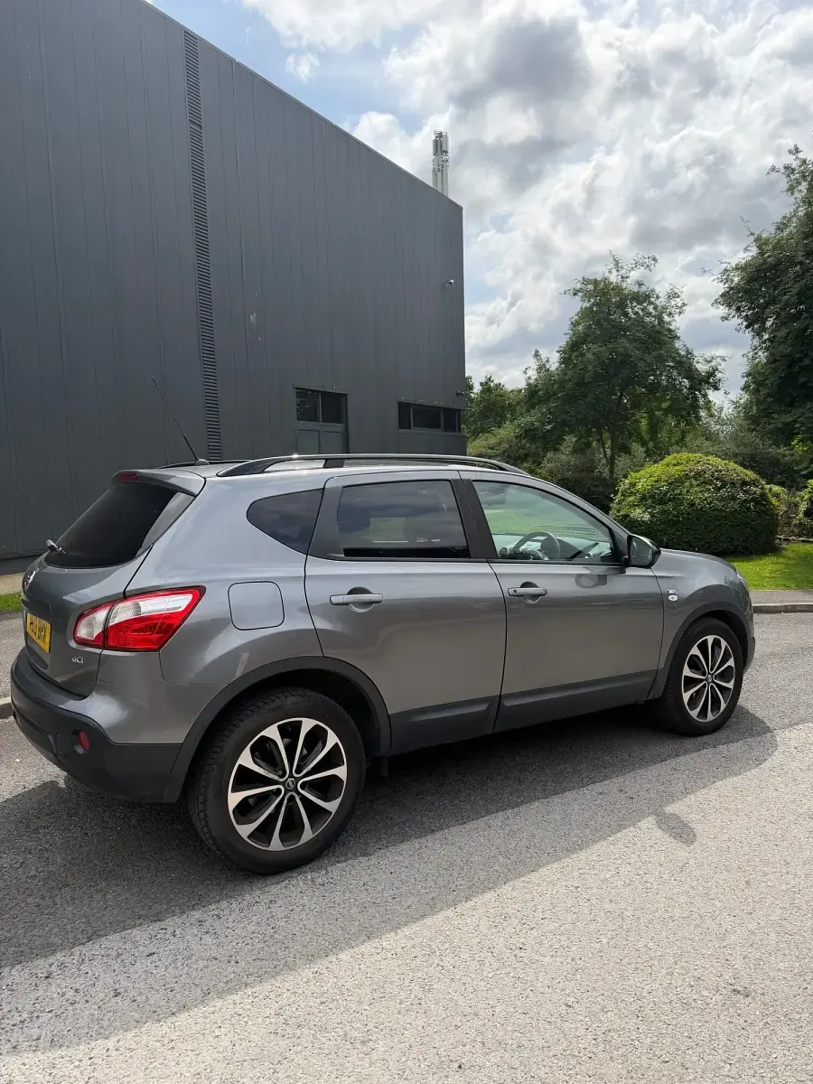 Used Nissan Qashqai 360º 110 HP (80 kW) 2013 Grey SUV