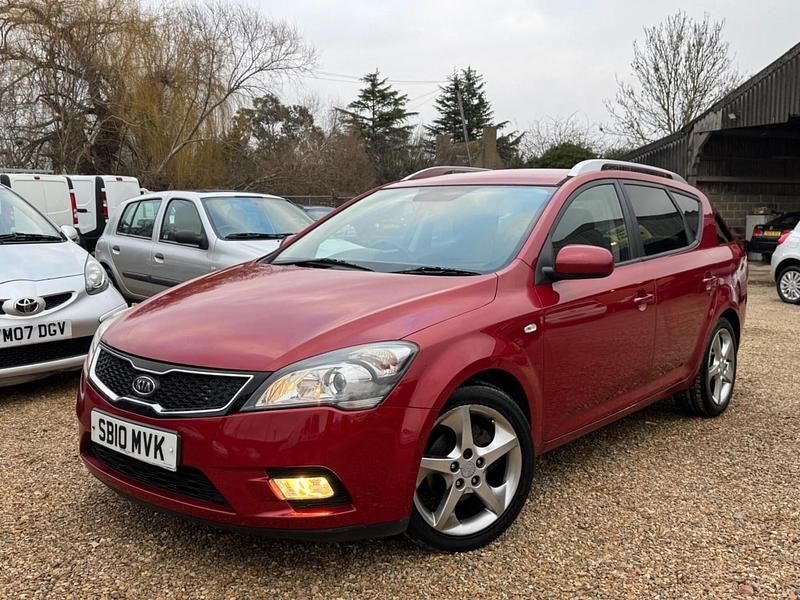 Używany Kia Ceed 2010 Czerwony Hatchback