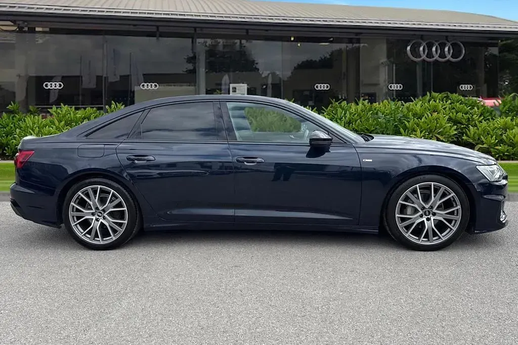 Used Audi A6 Black Edition 204 HP (150 kW) 2021 Blue Sedan
