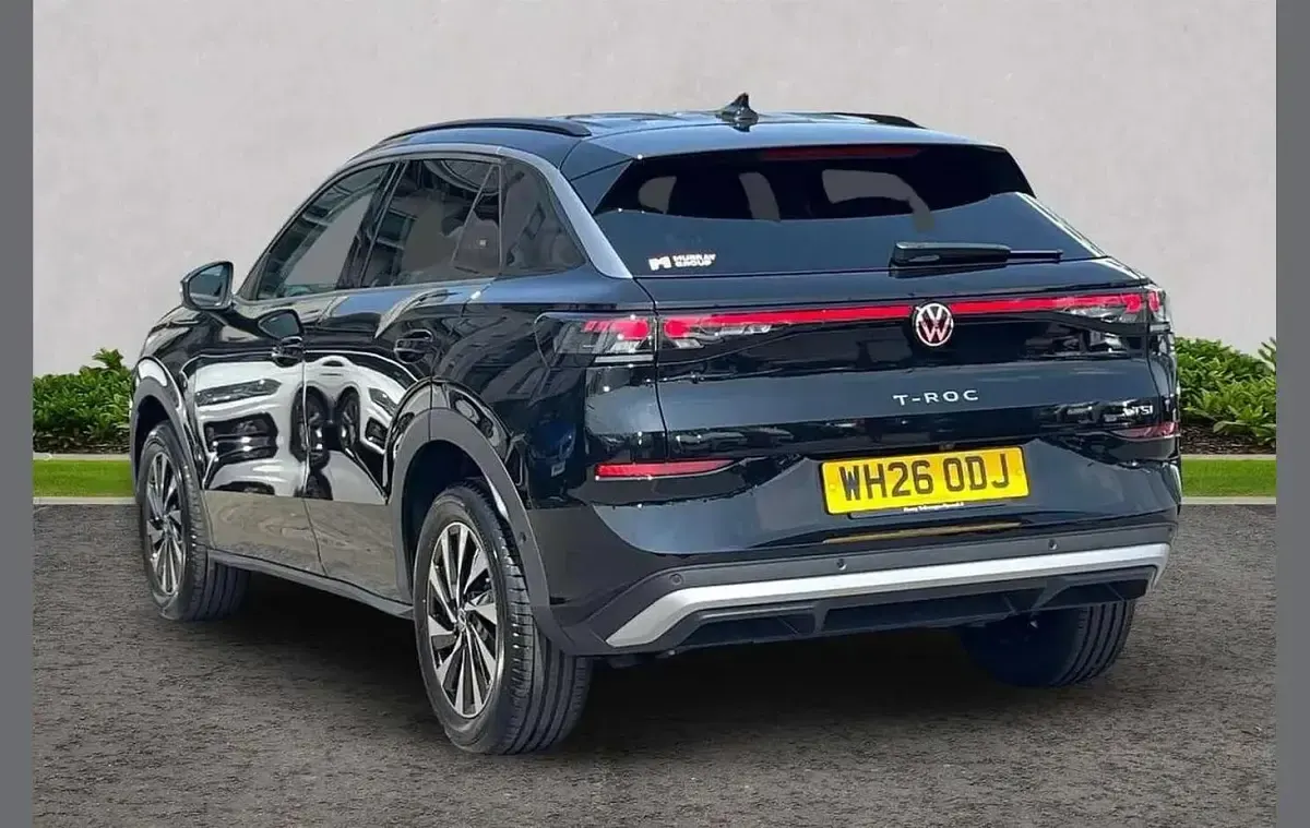 New VW T-Roc Life 150 HP (110 kW) 2026 Black SUV