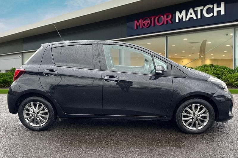 Used Toyota Yaris 2016 Black Hatchback