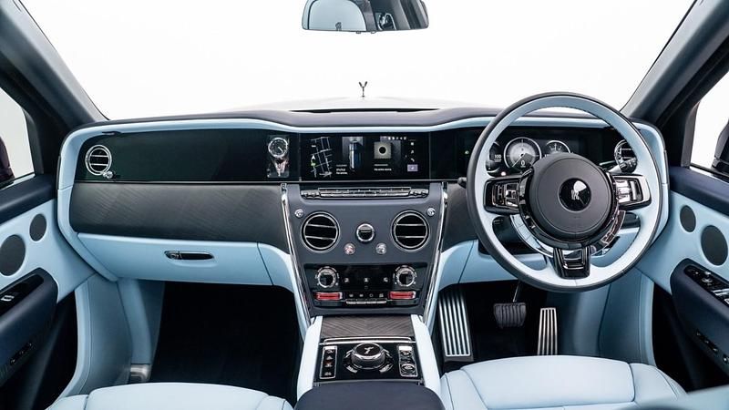 Used Rolls Royce Cullinan 571 HP (419 kW) 2025 Blue SUV