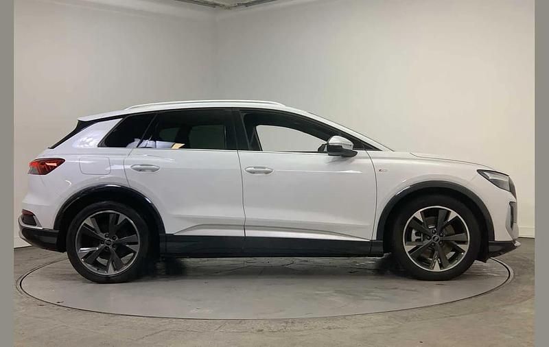 Used Audi Q4 e-tron S-Line 206 kW (281 HP) 2025 White SUV