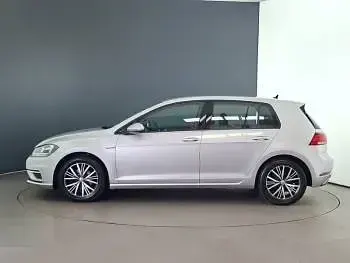 Used VW Golf VII SE 130 HP (95 kW) 2018 Silver Hatchback