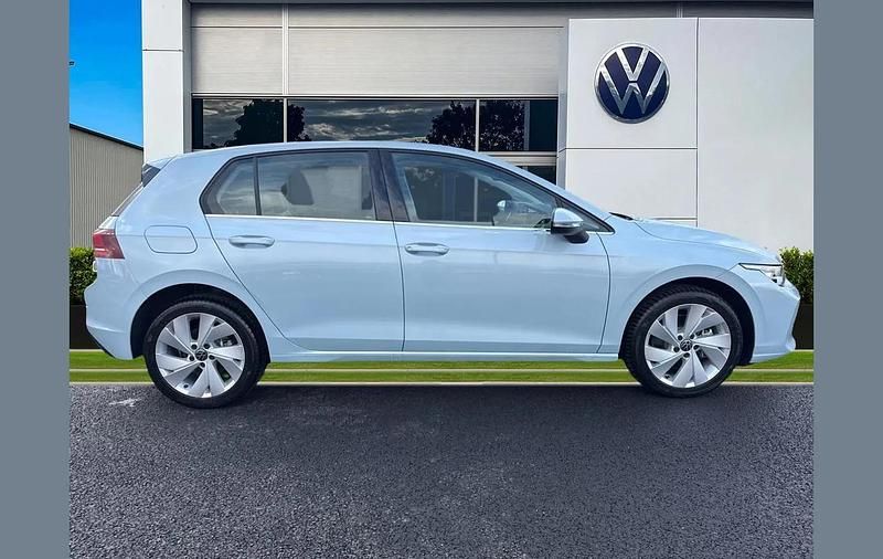New VW Golf VIII Style 204 HP (150 kW) 2025 Blue Hatchback