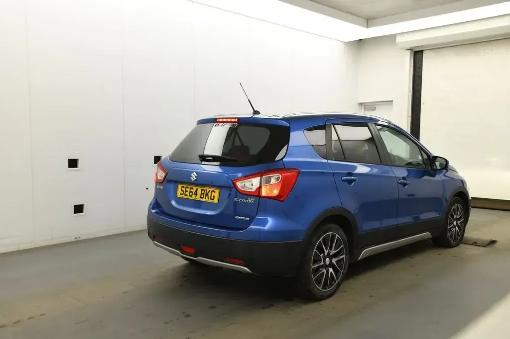 Used Suzuki SX4 SZ5 120 HP (88 kW) 2015 Blue SUV