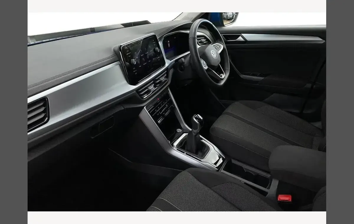 Used VW T-Roc Match 150 HP (110 kW) 2025 Ravenna blue SUV