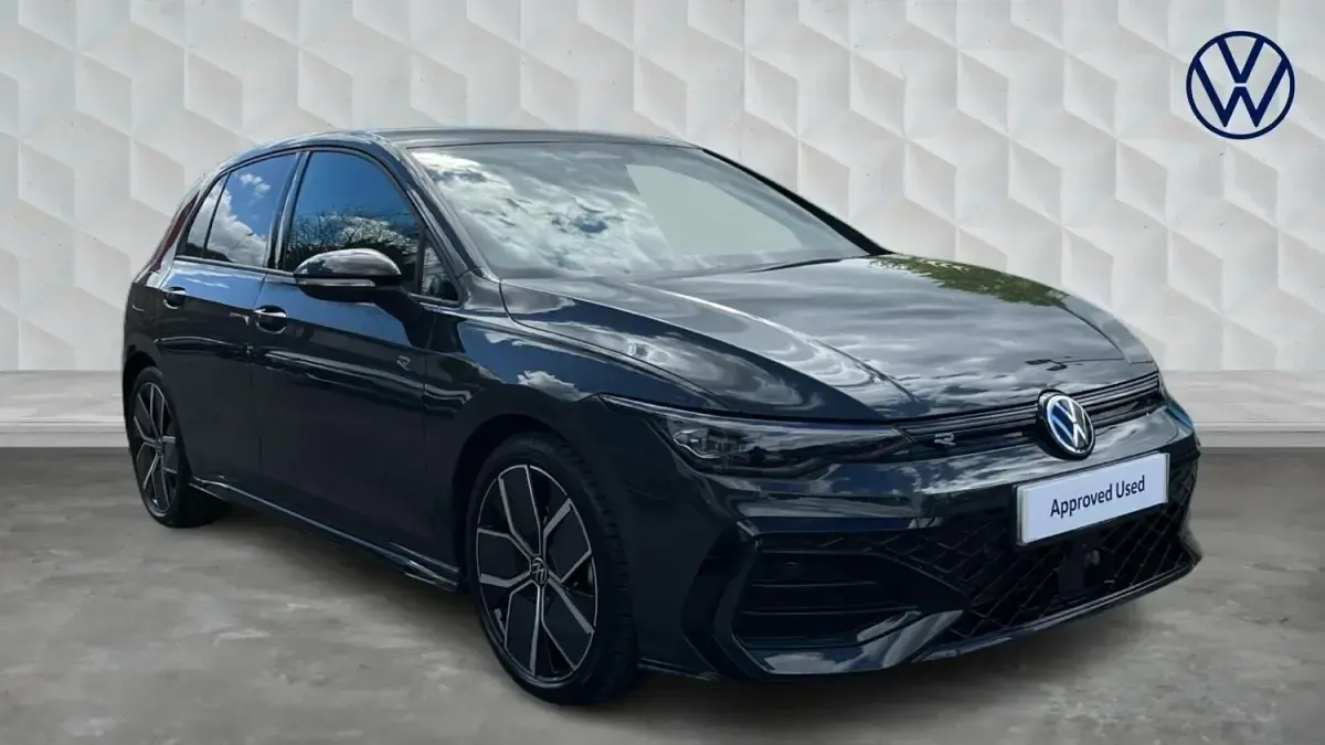 Begagnad VW Golf VIII Black Edition 2025 Grå Halvkombi