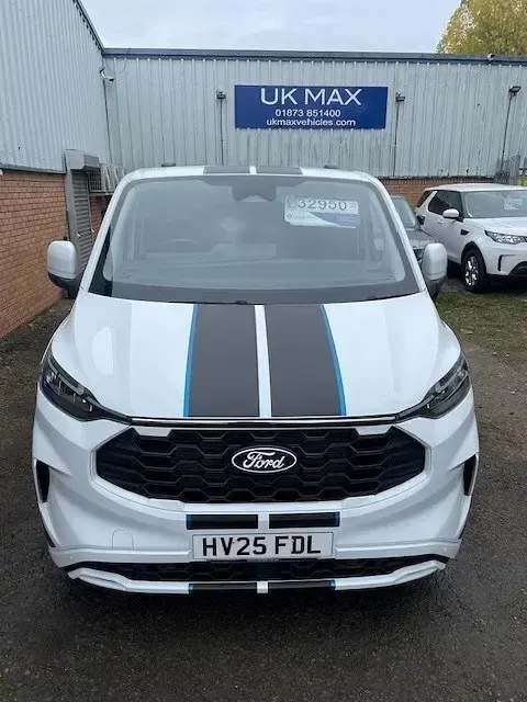 Usado Ford Transit Custom Sport 170 CV (125 kW) 2025 Blanco Van