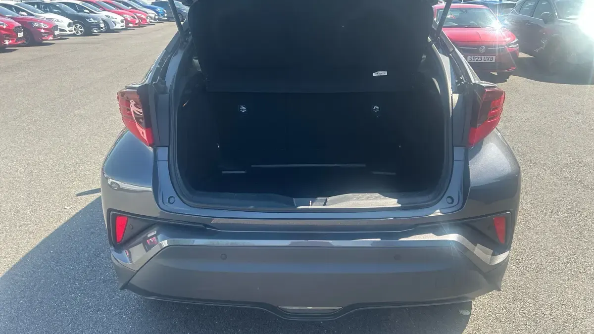 Used Toyota C-HR 122 HP (89 kW) 2022 Grey SUV
