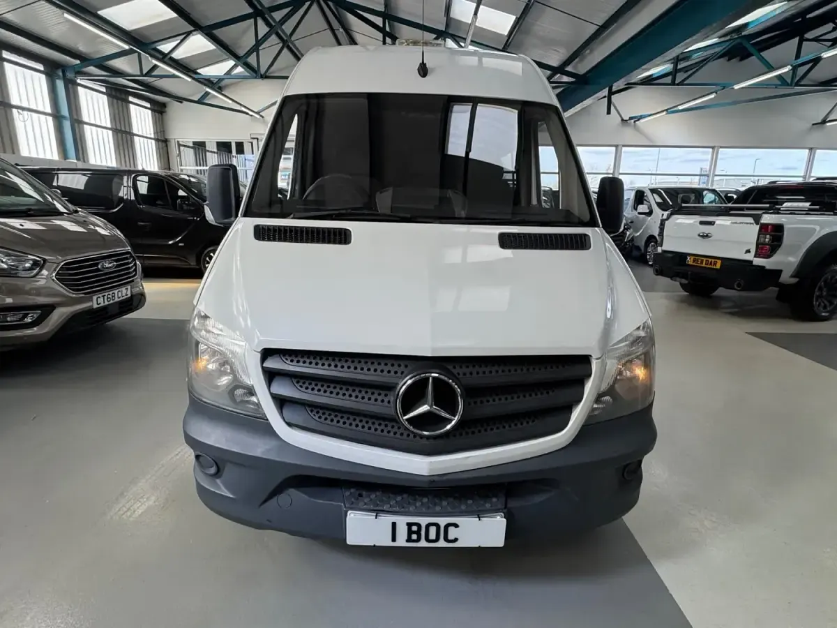 Usado Mercedes Sprinter 140 HP (102 kW) 2017 Branco Van