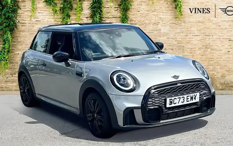 Used Mini Cooper Hatch 136 HP (100 kW) 2023 Hatchback