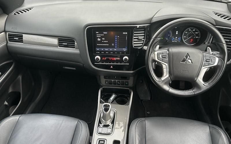 Used Mitsubishi Outlander P-HEV 224 HP (164 kW) 2020 Estate