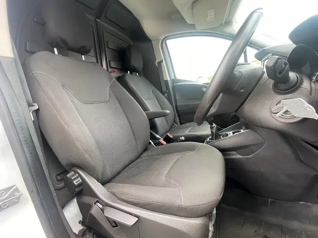 Used Ford Transit Courier Trend 2023 White Van