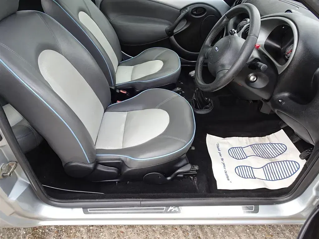 Used Ford Ka 70 HP (51 kW) 2004 Silver Hatchback