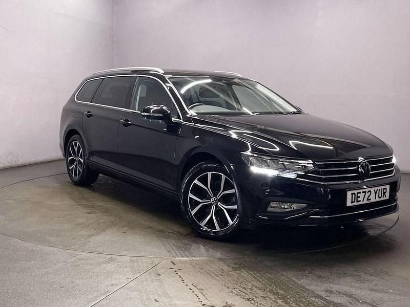 Black Used 2022 VW Passat SEL Estate | £20,999 (Fair price) - Image 1/4