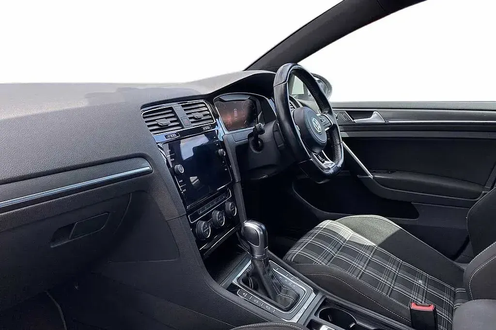Used VW Golf VII 184 HP (135 kW) 2019