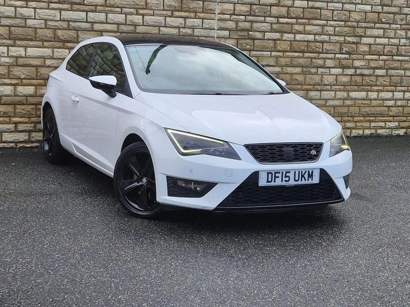 White Used 2015 Seat Leon FR Hatchback | £7,995 (Fair price) - Image 1/4