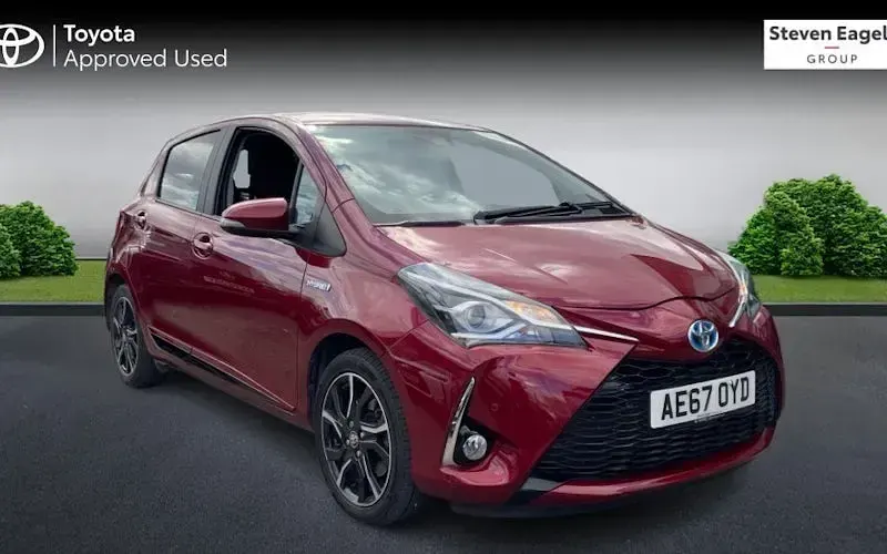 Used Toyota Yaris Design 101 HP (74 kW) 2017 Hatchback