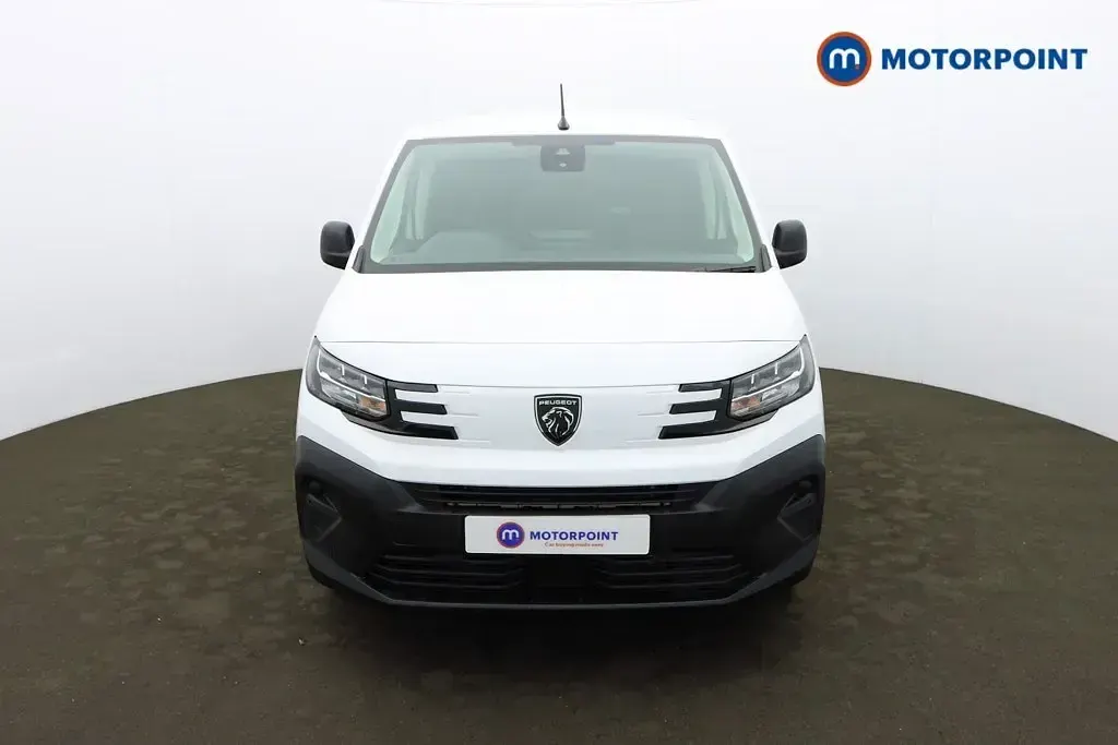 Ny Peugeot Partner 2025 Vit Minibuss