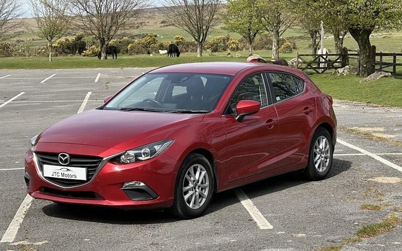 Begagnad Mazda 3 120 HK (88 kW) 2016 Halvkombi