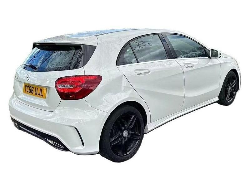 Used Mercedes A180 AMG line 109 HP (80 kW) 2017 White Hatchback