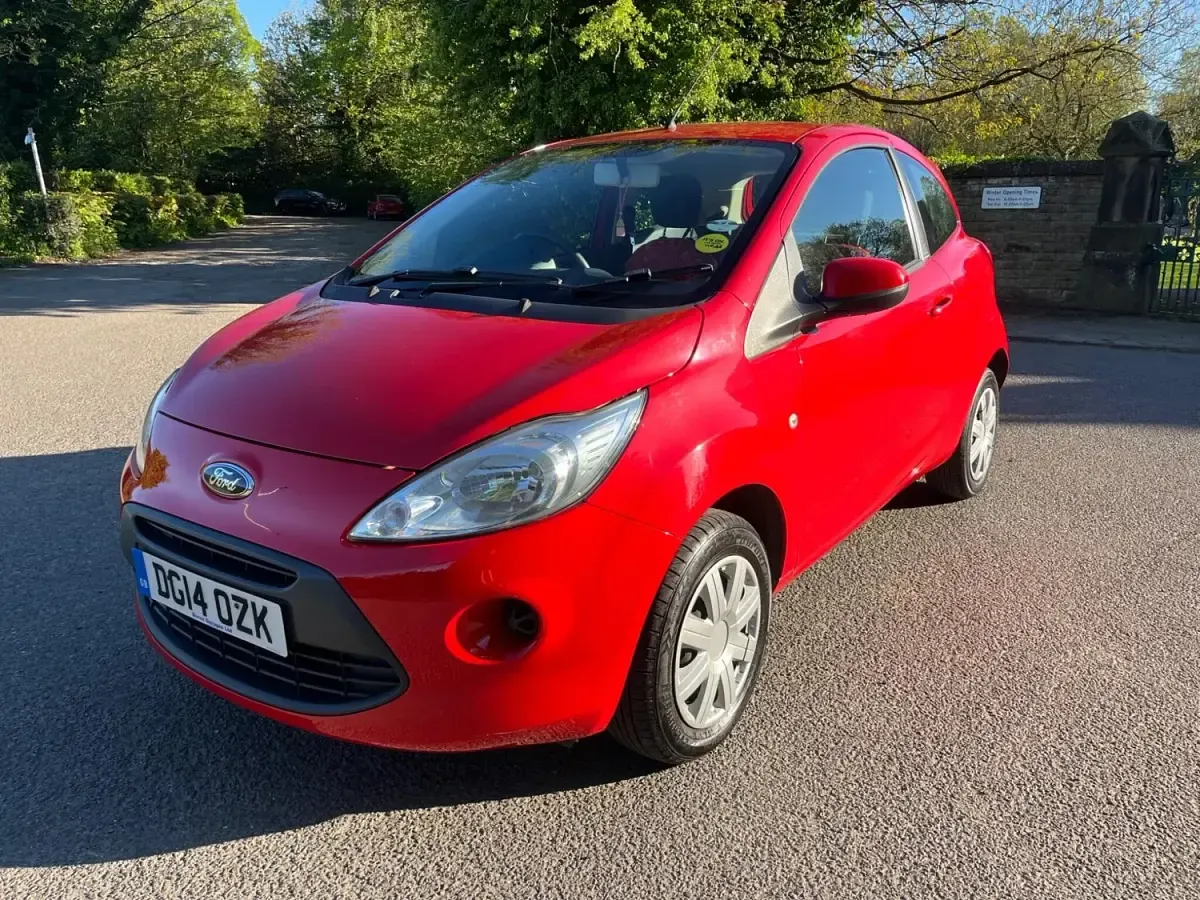 Usado Ford Ka S 69 HP (50 kW) 2014 Vermelho Citadino