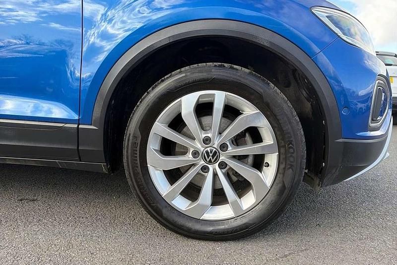 Used VW T-Roc Match 110 HP (80 kW) 2024 Blue SUV