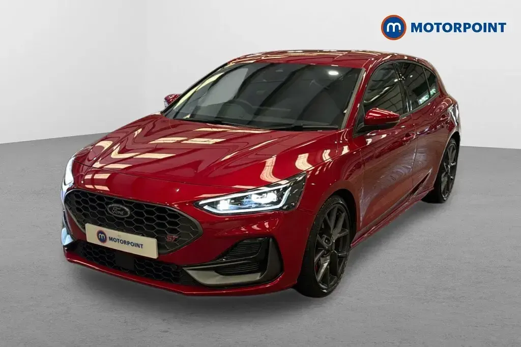 Used Ford Focus ST 280 HP (205 kW) 2023 Red Hatchback
