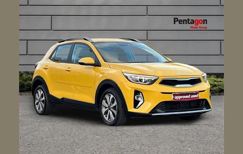 Used Kia Stonic 100 HP (73 kW) 2022 Yellow SUV