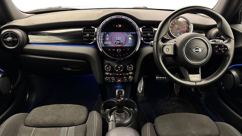 Used Mini Cooper Hatch 134 HP (98 kW) 2022 Black Hatchback