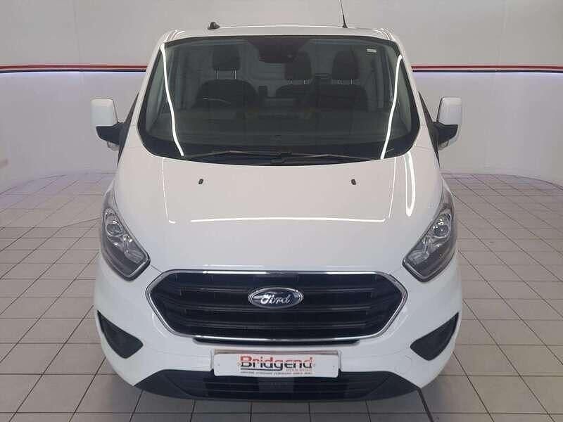 Used Ford Transit Custom Limited 130 HP (95 kW) 2022 White Van