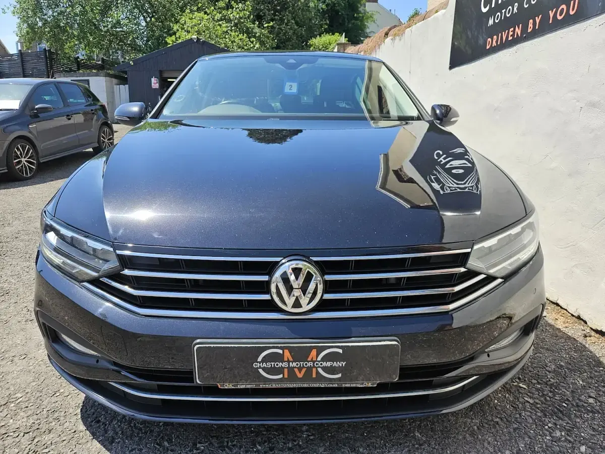 Used VW Passat SEL 150 HP (110 kW) 2020 Black Sedan