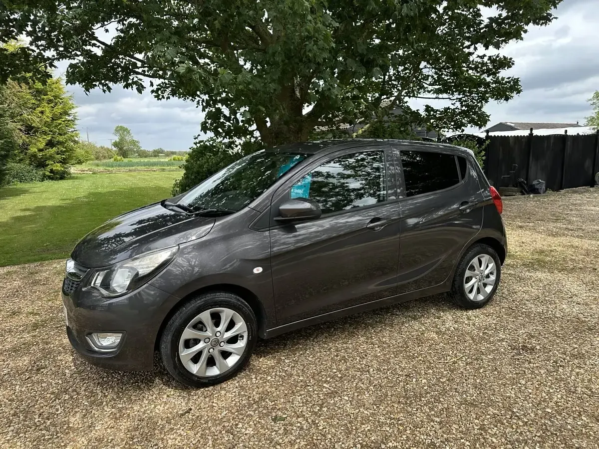 Used Vauxhall Viva 75 HP (55 kW) 2015 Grey Hatchback