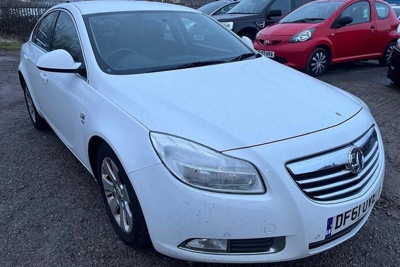White Used 2012 Vauxhall Insignia SRi Hatchback | £3,499 (Good price) - Image 1/1