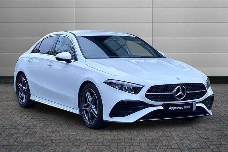 Used Mercedes A180 Executive 136 HP (100 kW) 2023 Polar white Sedan