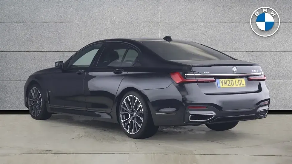 Used BMW 740 M Sport 320 HP (235 kW) 2020 Black Sedan