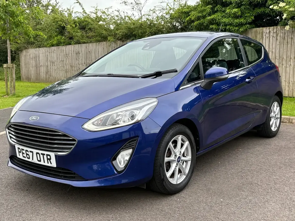Used Ford Fiesta Zetec 83 HP (61 kW) 2017 Blue Hatchback