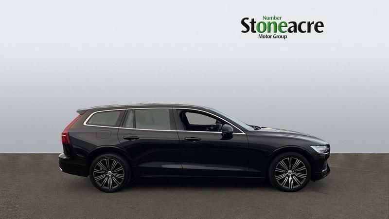 Used Volvo V60 Inscription 197 HP (144 kW) 2021 Black Estate