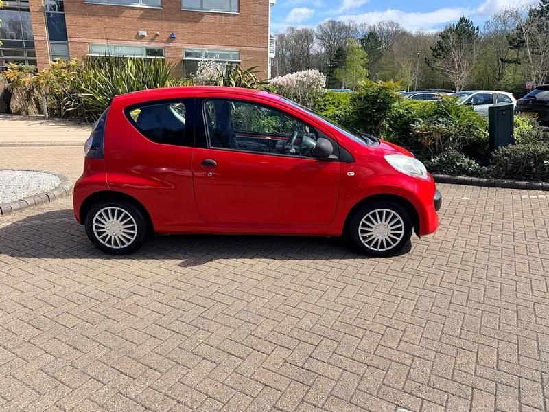 Used Citroën C1 67 HP (49 kW) 2008 Red Hatchback