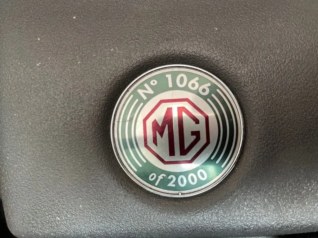 Used MG F 118 HP (86 kW) 1999 Black Cabriolet