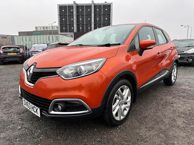 Used Renault Captur Dynamique 90 HP (66 kW) 2013 Orange SUV