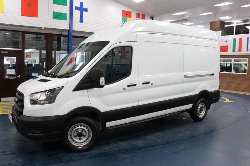 Usado Ford Transit 130 HP (95 kW) 2020 Branco Van