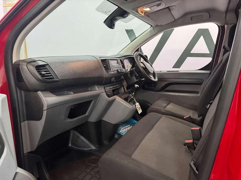 Used Peugeot Expert S 2018 Red Van