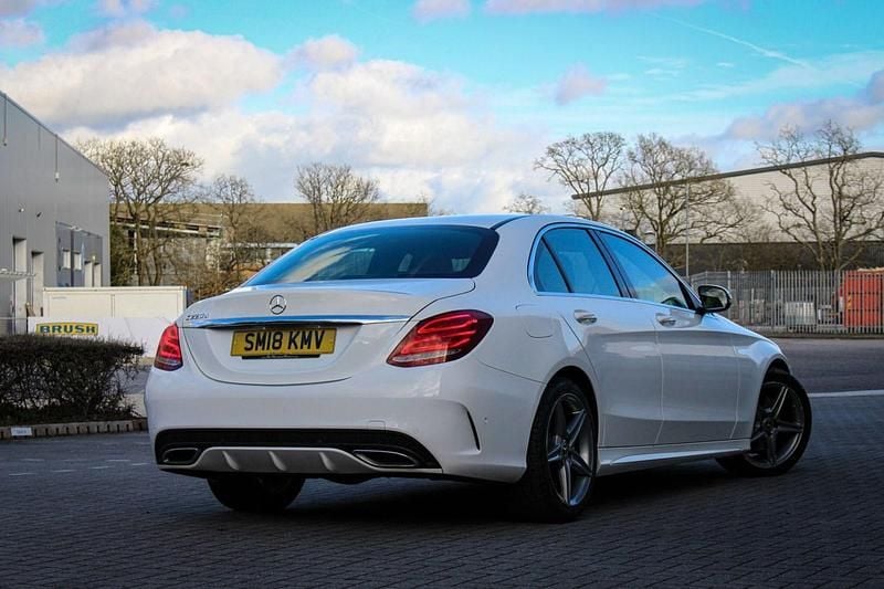Used Mercedes C220 AMG line 2018 White Sedan