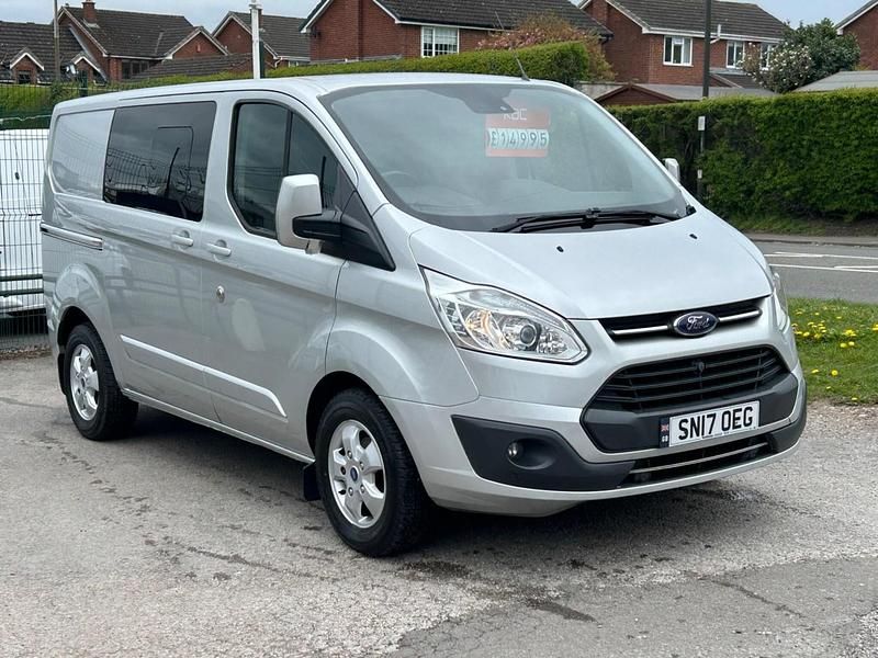 Usado Ford Transit Custom Limited 130 CV (95 kW) 2017 Plateado Van